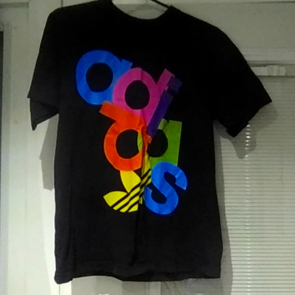 Vintage Adidas colourful short sleeve L shirt